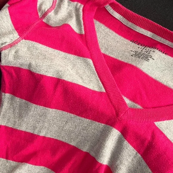 2000s vintage aeropostale hot pink and grey sweater - Picture 4 of 5
